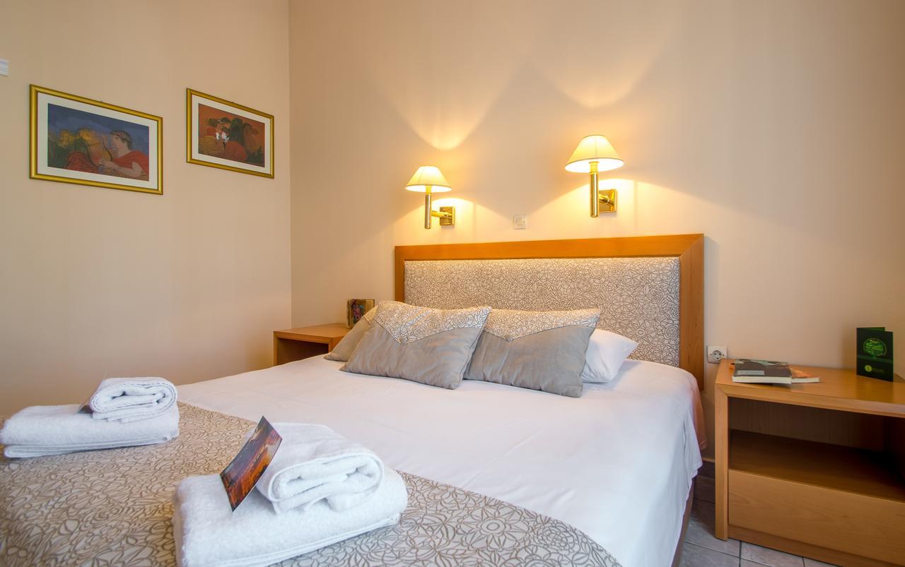 Syros Atlantis Hotel Vari  Exterior photo