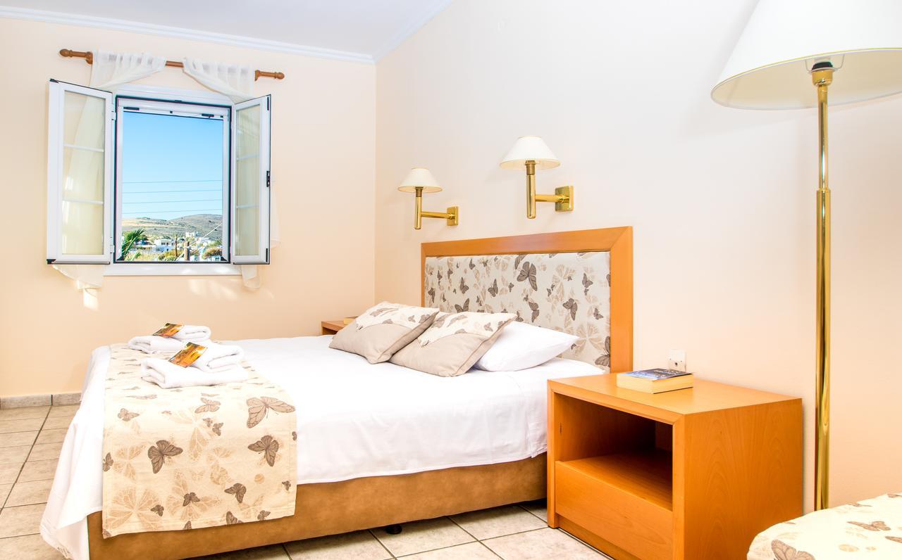 Syros Atlantis Hotel Vari  Exterior photo