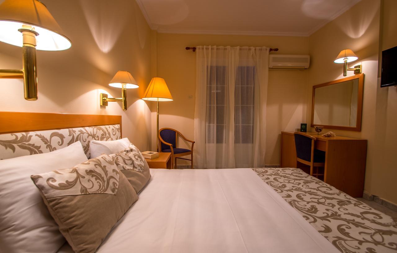 Syros Atlantis Hotel Vari  Exterior photo