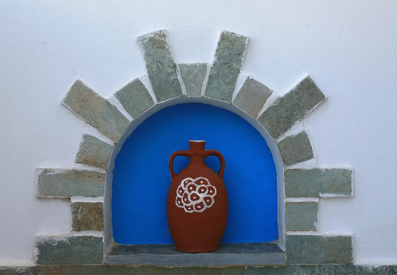 Syros Atlantis Hotel Vari  Exterior photo